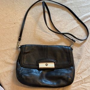 🆓 SHIPPING - Coach crossbody